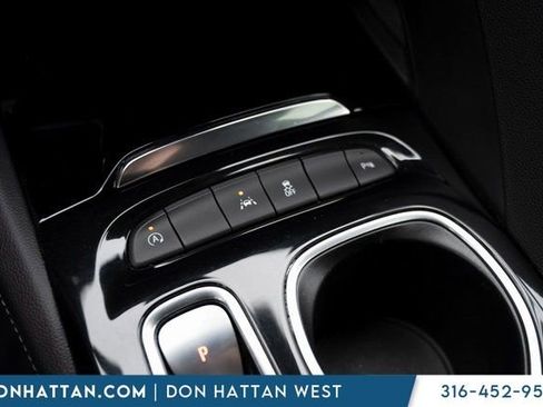 Used 2023 Buick Envision Essence image 14