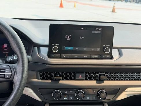 Certified 2023 Honda Accord LX image 18