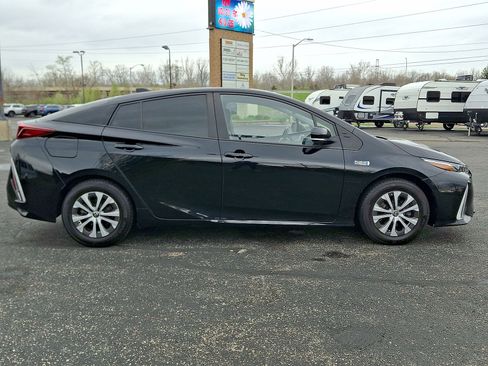 Used 2022 Toyota Prius Prime XLE FWD image 26