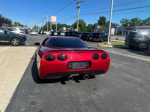 Used 2004 Chevrolet Corvette Coupe w/ Preferred Equipment Group RWD image 6
