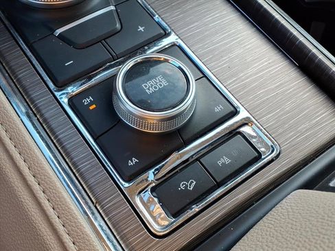 Used 2024 Ford Expedition Max Limited image 10