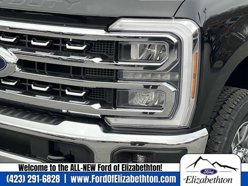 New 2026 Ford F250 4x4 Crew Cab Super Duty image 10