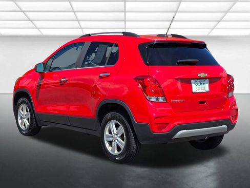 Used 2020 Chevrolet Trax LT w/ Sun & Sound Package AWD/4WD image 14