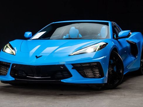 Used 2022 Chevrolet Corvette Stingray Premium Cpe w/ Battery Protection Package RWD image 2