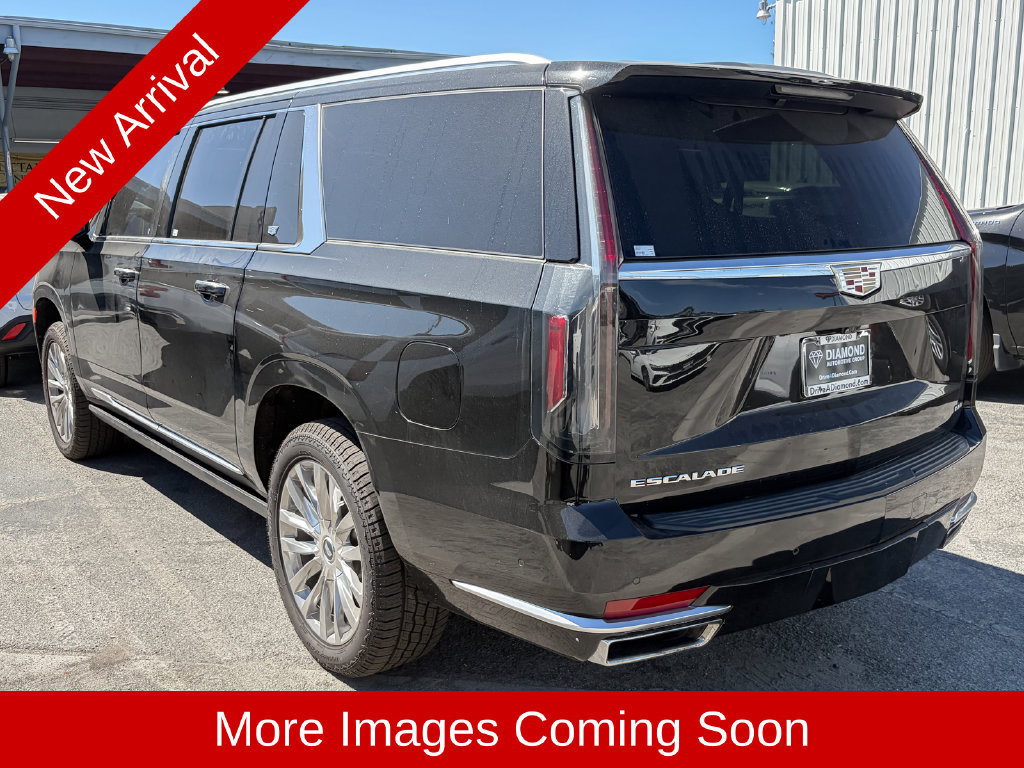 Used 2022 Cadillac Escalade ESV Premium Luxury w/ Performance Package AWD/4WD image 2
