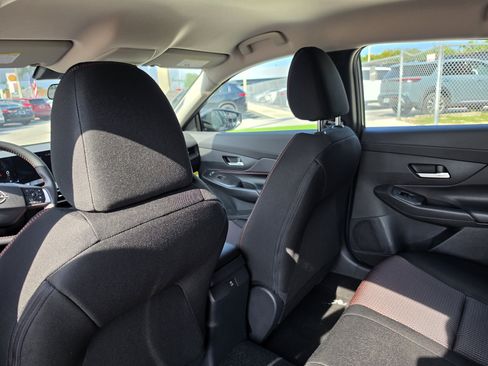 New 2027 Nissan Sentra SR FWD image 12