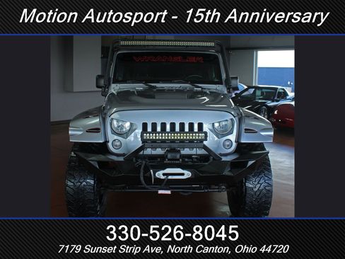 Used 2014 Jeep Wrangler Unlimited Rubicon image 4