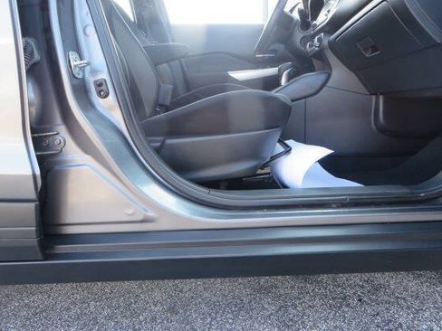 Used 2018 Nissan Kicks SV FWD image 27