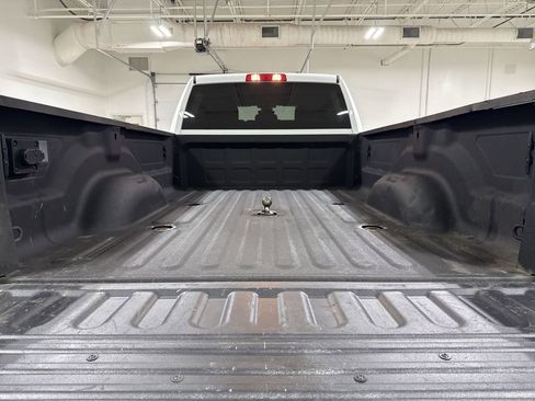 Used 2024 RAM 3500 Big Horn image 23