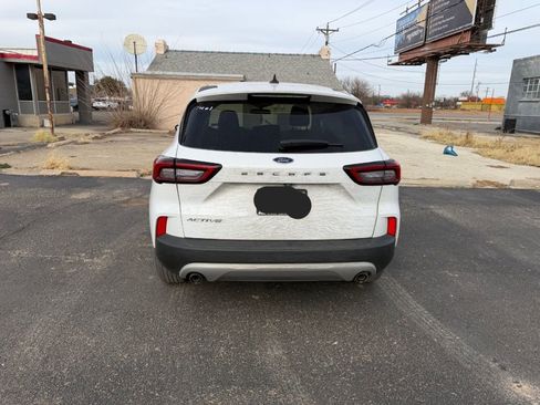 Used 2023 Ford Escape Active image 5