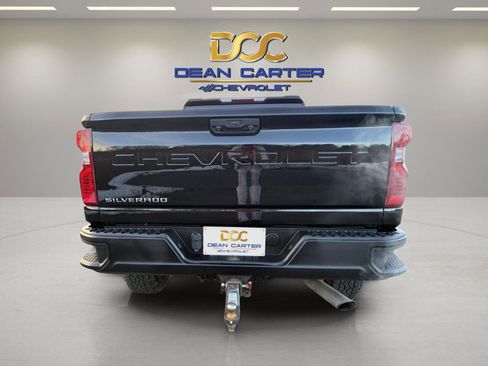 Used 2022 Chevrolet Silverado 2500 Custom w/ Custom Value Package image 5