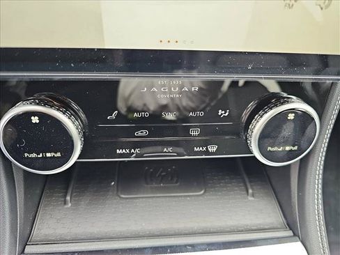 Used 2026 Jaguar F-PACE R-Dynamic S AWD/4WD image 19