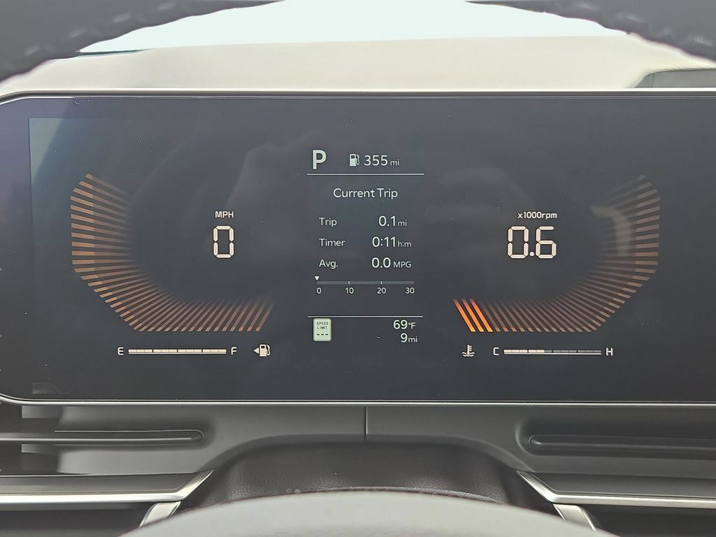 Certified 2025 Kia Carnival FWD image 33