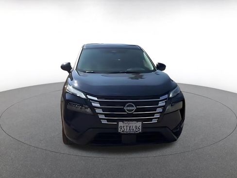 Used 2025 Nissan Rogue SV FWD image 4