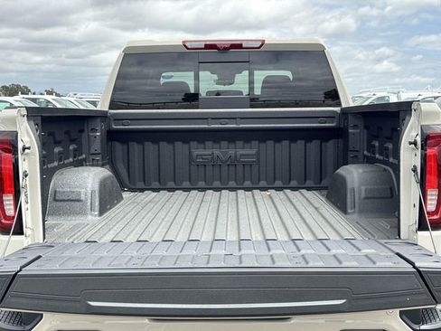 New 2026 GMC Sierra 1500 AT4 w/ AT4 Premium Package AWD/4WD image 27