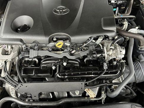 Used 2022 Toyota Camry XSE image 7