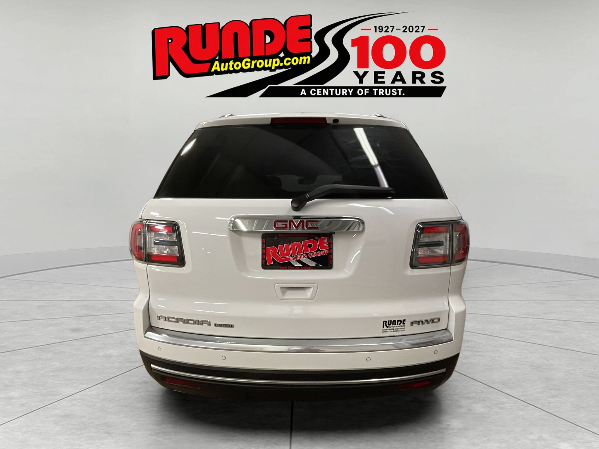 Used 2017 GMC Acadia Limited SLT AWD/4WD image 4