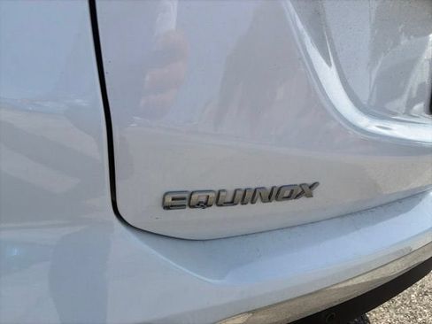 Used 2019 Chevrolet Equinox LT w/ Driver Convenience Package FWD image 8