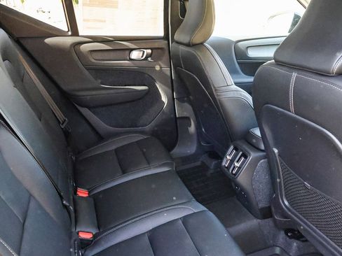 New 2026 Volvo XC40 B5 Ultra w/ Climate Package image 19