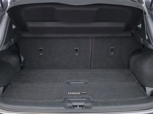 Used 2022 Nissan Rogue Sport SV w/ Technology Package image 32