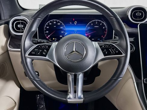 Used 2023 Mercedes-Benz GLC 300 image 17
