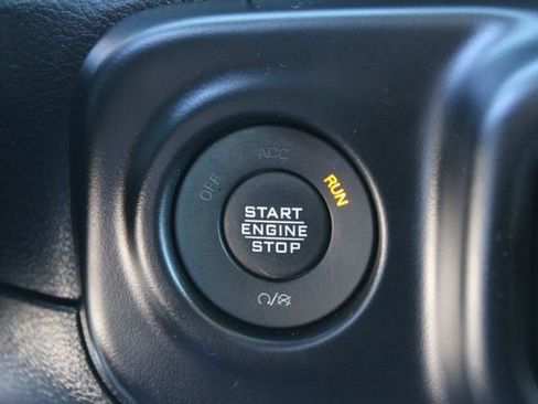 Used 2023 Jeep Wrangler Unlimited Sahara w/ Cold Weather Group AWD/4WD image 22