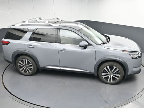 Certified 2023 Nissan Pathfinder Platinum w/ Cargo Package image 38