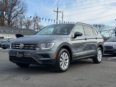 Used 2018 Volkswagen Tiguan SE w/ Panoramic Sunroof Package