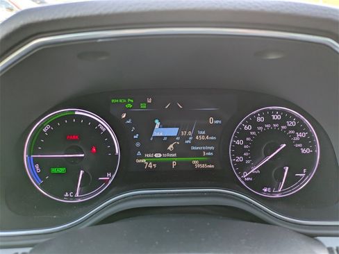 Used 2019 Toyota Avalon Limited image 3