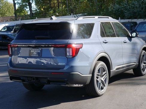 New 2026 Ford Explorer ST-Line w/ ST-Line Street Pack image 13