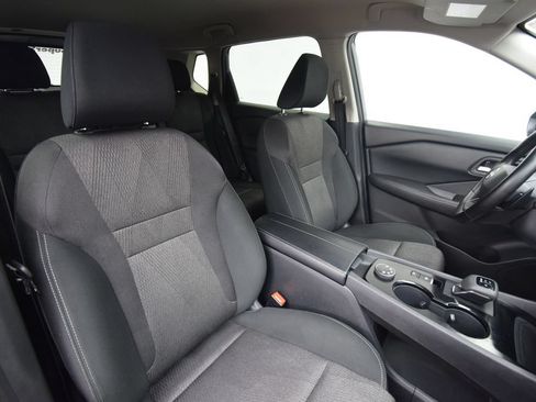 Used 2025 Nissan Rogue SV AWD/4WD image 17