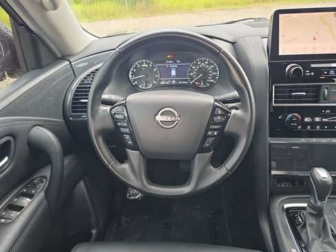 Used 2024 Nissan Armada SV AWD/4WD image 10