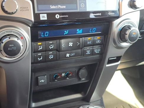 Used 2020 Toyota 4Runner Limited image 25