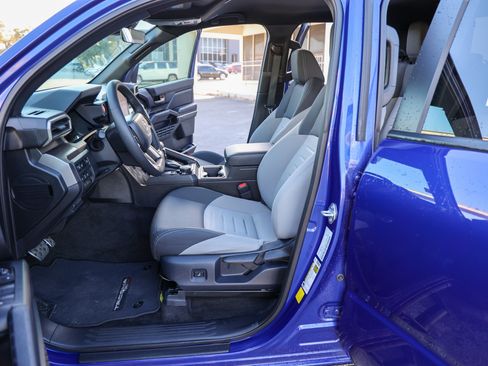 Used 2024 Toyota Tacoma TRD Sport image 36