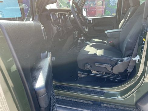 Used 2022 Jeep Wrangler Sport AWD/4WD image 14