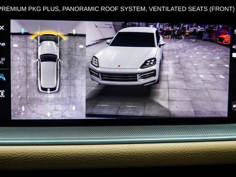 Used 2024 Porsche Cayenne AWD/4WD image 40