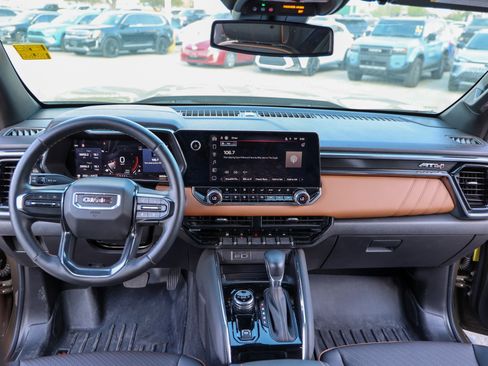 Used 2025 GMC Canyon AT4 w/ AT4 Premium Package AWD/4WD image 37