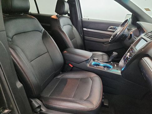 Used 2016 Ford Explorer Sport w/ Equipment Group 401A AWD/4WD image 21