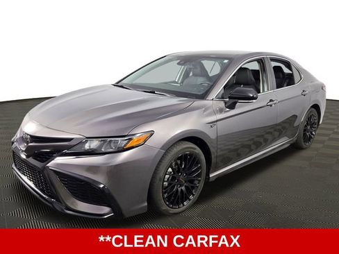 Used 2023 Toyota Camry SE image 5