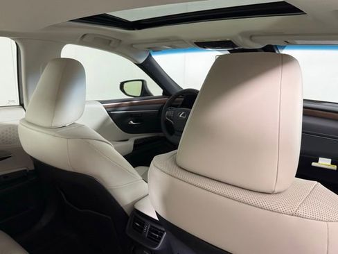 New 2025 Lexus ES 350 w/ Premium Package image 29