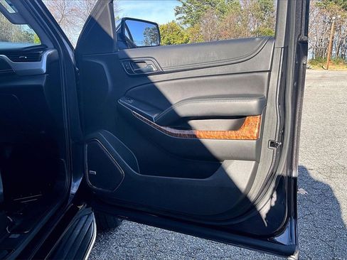 Certified 2017 Chevrolet Suburban Premier image 25