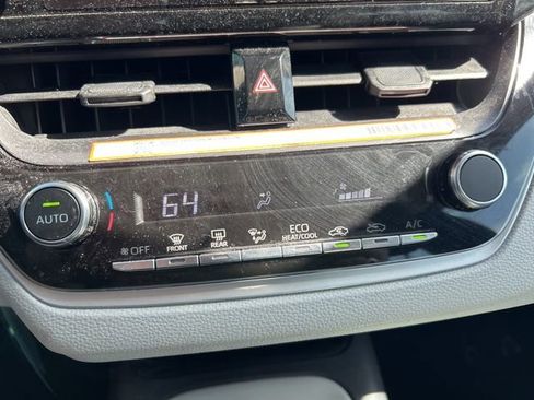 Used 2025 Toyota Corolla LE image 13