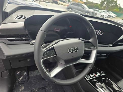 New 2025 Audi Q6 e-tron Premium AWD/4WD image 27