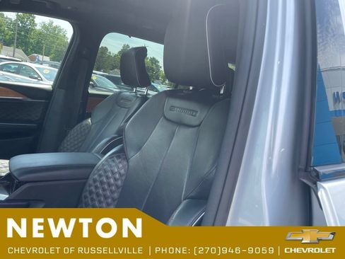 Used 2022 Jeep Grand Cherokee L Summit AWD/4WD image 5