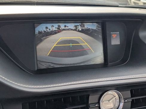 Used 2017 Lexus ES 350 w/ Luxury Package FWD image 22