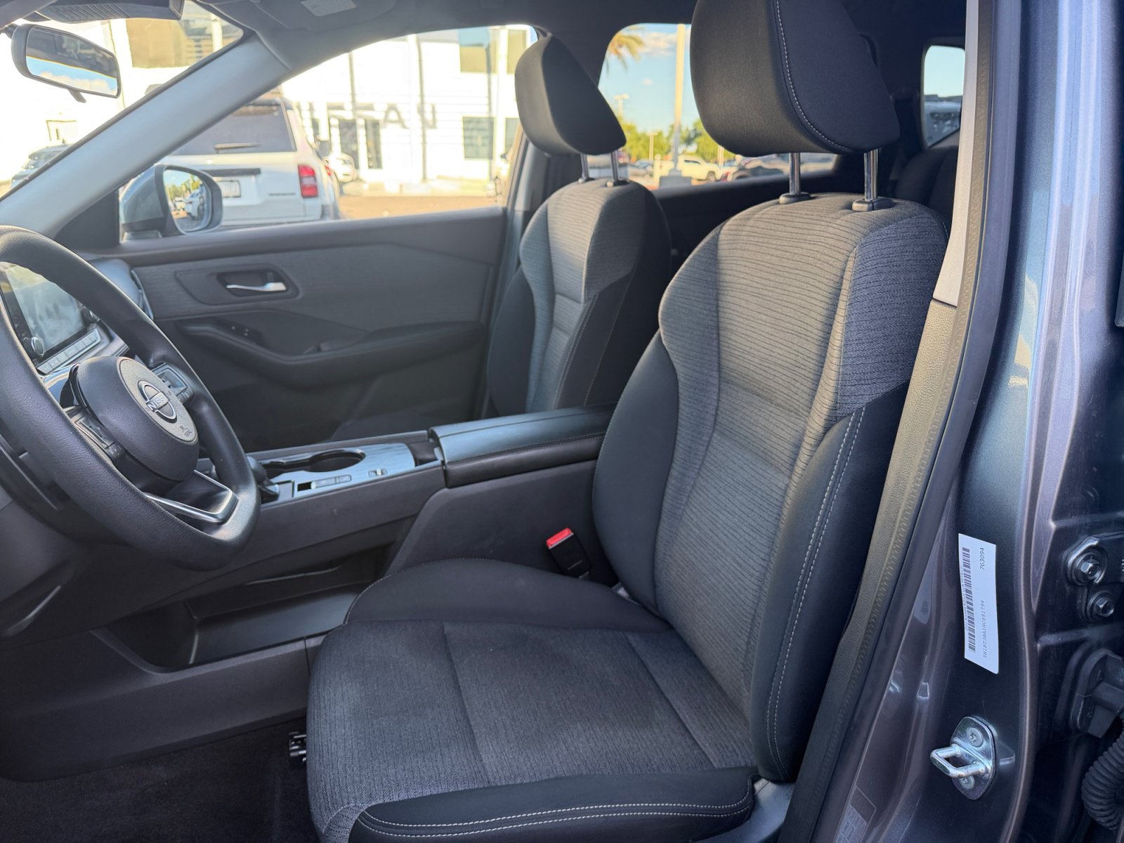 Used 2022 Nissan Rogue SV FWD image 15