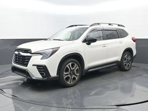 Used 2025 Subaru Ascent Limited w/ Popular Package #1 AWD/4WD image 8
