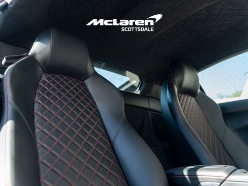 Used 2021 Audi R8 V10 w/ Premium Package image 27