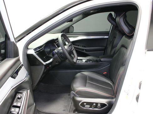 Used 2024 Jeep Wagoneer Launch Edition AWD/4WD image 19