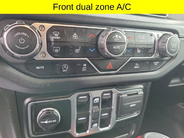 Used 2024 Jeep Wrangler Unlimited Sahara AWD/4WD image 16